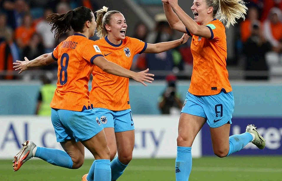 Ba mươi hai phút: Những người ở lại V.League