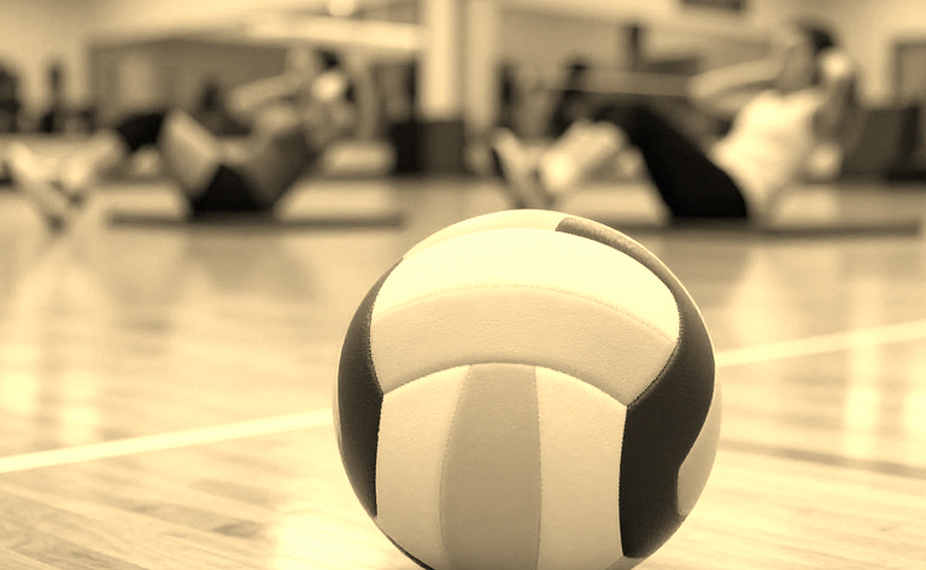 Libero 14 tuổi và cú đập của ngoại binh Mỹ: Vết hằn của một giải đấu chạy hai tốc độ